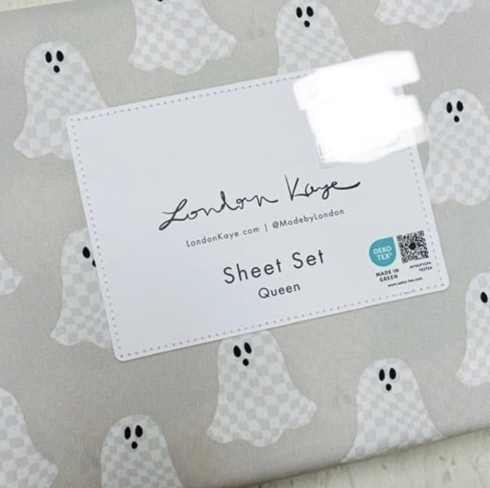Queen checkered ghost sheet set